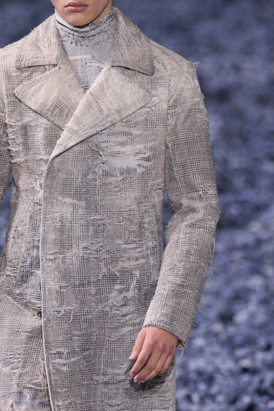 Look 34